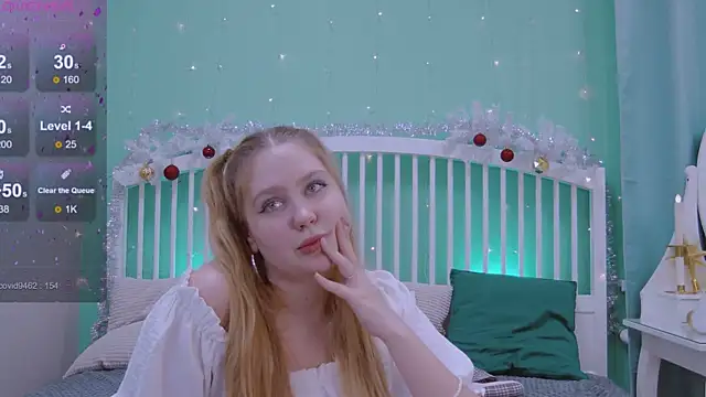 Snapshot of Ellie_Wellie chatting on 12/25/24, 04:32 Ellie Wellie online show from 12/25/24, 04:32