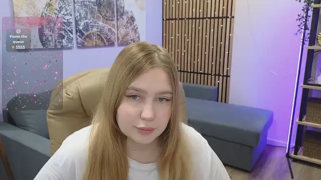 Snapshot of Ellie_Wellie chatting on 01/12/25, 04:18 Ellie Wellie online show from 01/12/25, 04:18