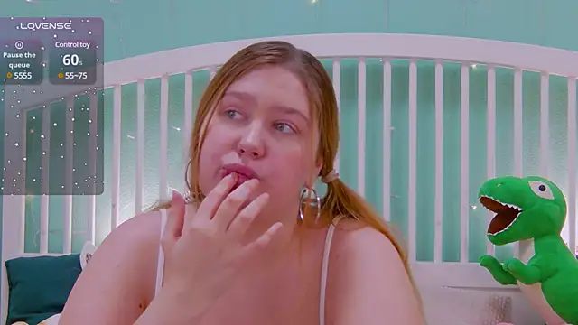 Snapshot of Ellie_Wellie chatting on 02/26/25, 05:28 Ellie Wellie online show from 02/26/25, 05:28