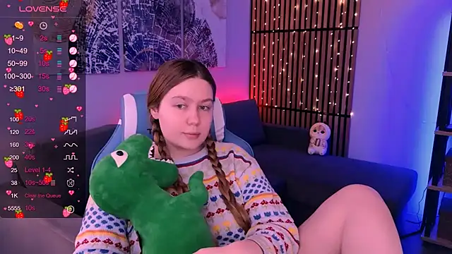 Snapshot of Ellie_Wellie chatting on 10/26/25, 11:42 Ellie Wellie online show from 10/26/25, 11:42