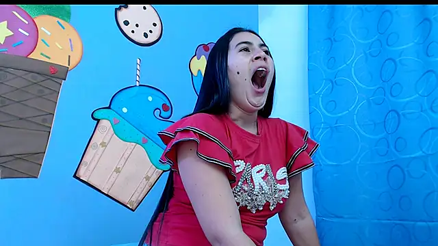 Snapshot of sweetfantacies18 chatting on 03/05/25, 02:14 sweetfantacies18 online show from 03/05/25, 02:14