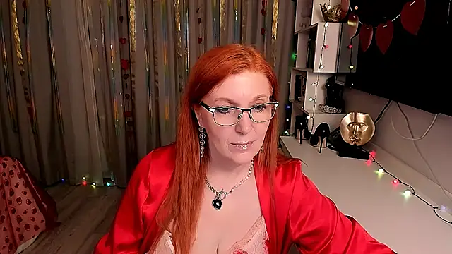 Snapshot of Fire-Fox-One chatting on 02/16/25, 03:27 Fire-Fox-One online show from 02/16/25, 03:27