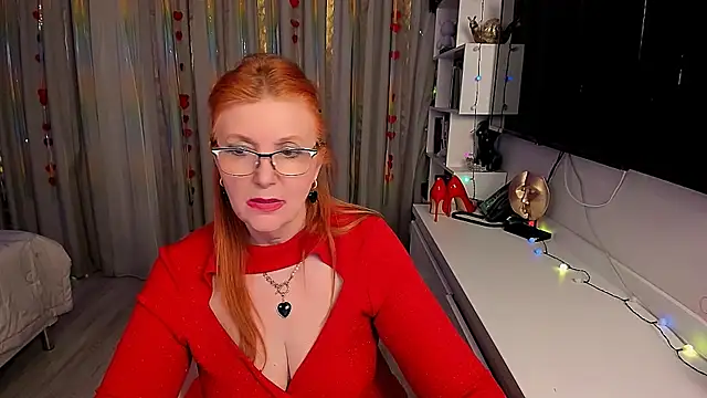 Snapshot of Fire-Fox-One chatting on 03/09/25, 11:56 Fire-Fox-One online show from 03/09/25, 11:56