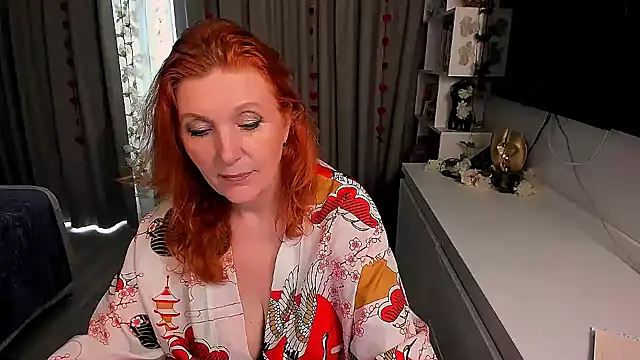 Snapshot of Fire-Fox-One chatting on 10/07/25, 08:33 Fire-Fox-One online show from 10/07/25, 08:33