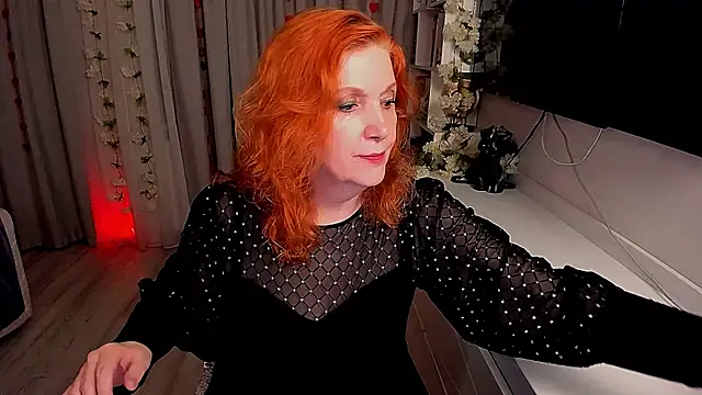 Snapshot of Fire-Fox-One chatting on 10/20/25, 08:53 Fire-Fox-One online show from 10/20/25, 08:53