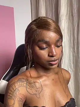 Snapshot of Zizi-campbel chatting on 09/18/25, 07:54 Zizi-campbel online show from 09/18/25, 07:54