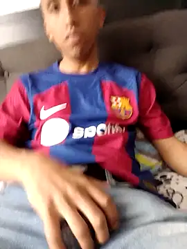 Snapshot of Alex-col chatting on 12/20/24, 08:45 Alex-col online show from 12/20/24, 08:45