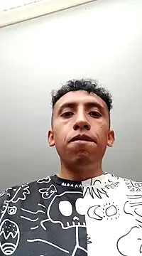 Snapshot of Alex-col chatting on 12/26/24, 07:38 Alex-col online show from 12/26/24, 07:38