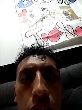 Snapshot of Alex-col chatting on 12/28/24, 12:04 Alex-col online show from 12/28/24, 12:04