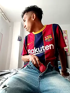 Snapshot of Alex-col chatting on 12/29/24, 07:22 Alex-col online show from 12/29/24, 07:22