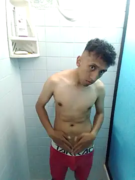 Snapshot of Alex-col chatting on 12/30/24, 11:17 Alex-col online show from 12/30/24, 11:17