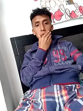 Snapshot of Alex-col chatting on 01/08/25, 10:37 Alex-col online show from 01/08/25, 10:37