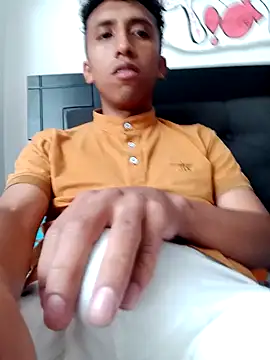 Snapshot of Alex-col chatting on 01/20/25, 09:11 Alex-col online show from 01/20/25, 09:11