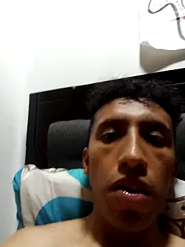 Snapshot of Alex-col chatting on 01/21/25, 12:15 Alex-col online show from 01/21/25, 12:15