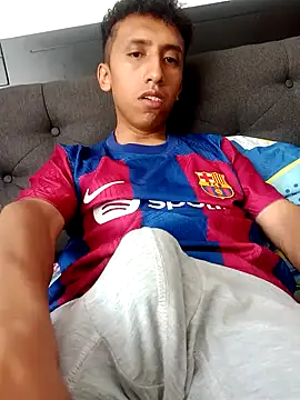 Snapshot of Alex-col chatting on 01/27/25, 09:22 Alex-col online show from 01/27/25, 09:22