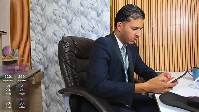 Hideintheoffice online show from 03/28/26, 12:49