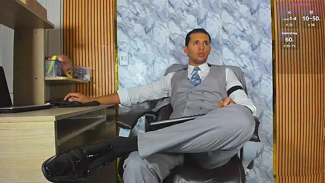 Hideintheoffice online show from 06/12/26, 12:53