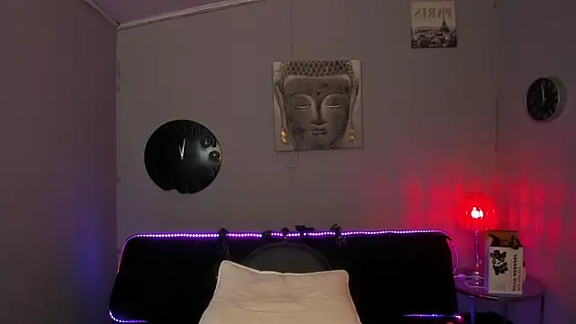 Camillesanto online show from 03/18/25, 11:53