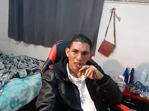 Snapshot of chayanne_odisea chatting on 10/17/25, 02:37 chayanne odisea online show from 10/17/25, 02:37