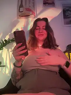 Snapshot of MayaMystic chatting on 02/11/26, 01:05 MayaMystic online show from 02/11/26, 01:05