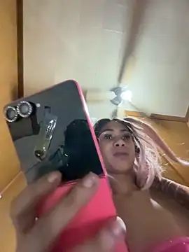 carmelbbyx22 online show from 04/01/26, 03:53