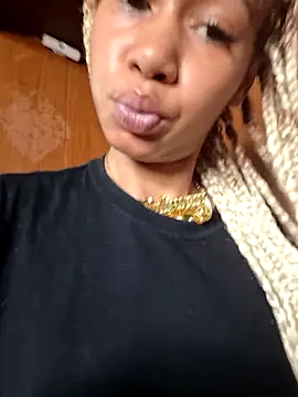 carmelbbyx22 online show from 05/17/26, 02:46