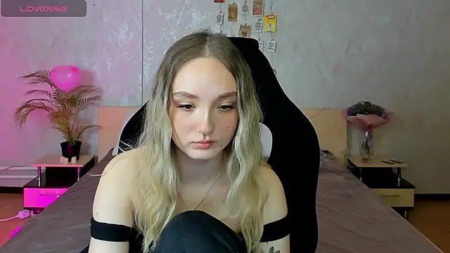 Cheryl  Brown online show from 02/17/25, 01:36