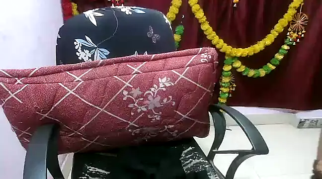 Snapshot of Liza-rani chatting on 12/19/24, 01:40 Liza-rani online show from 12/19/24, 01:40