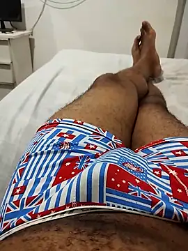 lucasquirao1234 online show from 09/29/25, 03:39