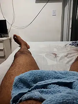 lucasquirao1234 online show from 10/16/25, 11:00