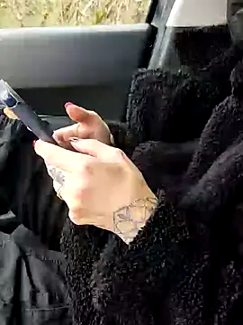 sansan2411 online show from 01/02/25, 02:13