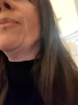 sansan2411 online show from 11/04/25, 10:47