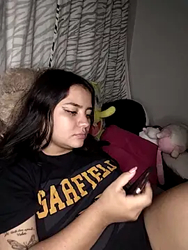 Snapshot of Ema_kraus chatting on 02/11/25, 06:51 Ema kraus online show from 02/11/25, 06:51