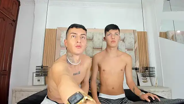 Snapshot of Angel_xxx chatting on 01/18/25, 08:19 Angel xxx online show from 01/18/25, 08:19