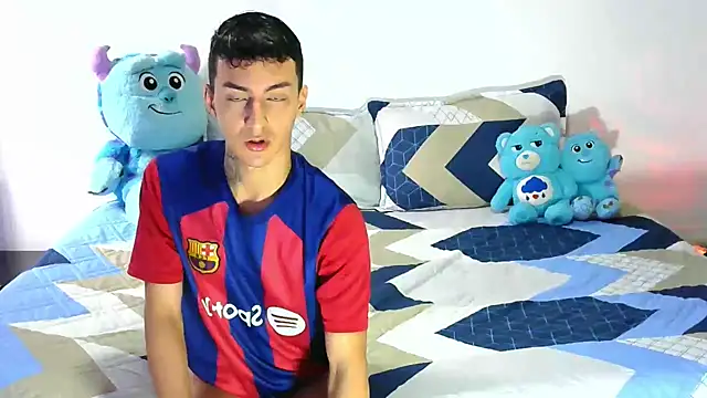 Snapshot of Angel_xxx chatting on 02/25/25, 02:33 Angel xxx online show from 02/25/25, 02:33