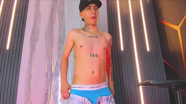 Snapshot of Angel_xxx chatting on 03/28/26, 07:19 Angel xxx online show from 03/28/26, 07:19