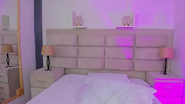 RoseCassie online show from 02/09/25, 06:58