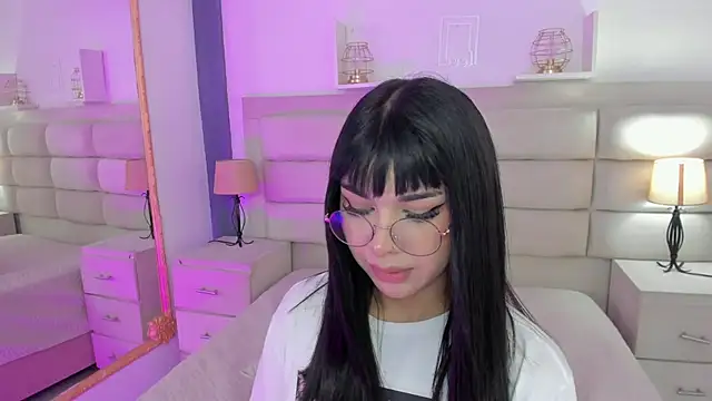 RoseCassie online show from 02/19/25, 04:00