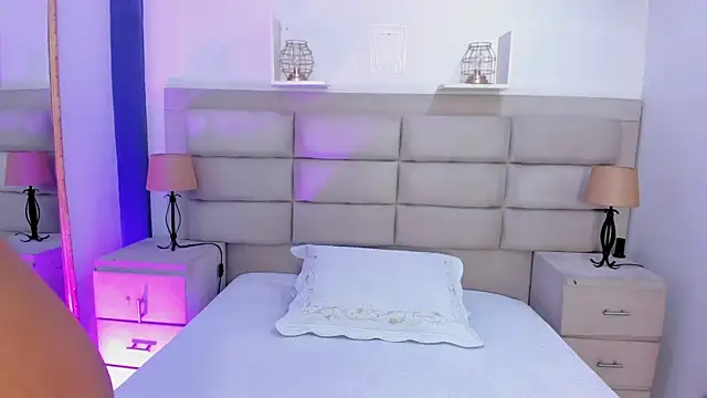 RoseCassie online show from 10/01/25, 12:55