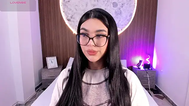 RoseCassie online show from 12/18/25, 01:50