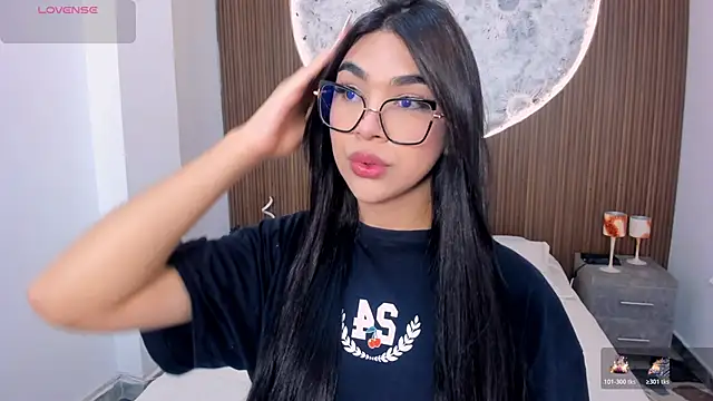 Snapshot of RoseCassie chatting on 04/22/26, 01:45 RoseCassie online show from 04/22/26, 01:45