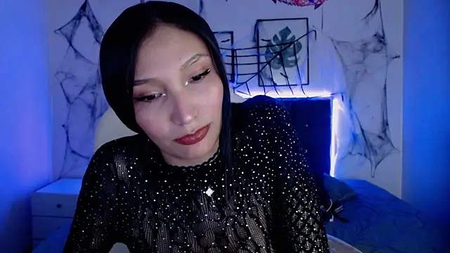 mia collens online show from 10/31/25, 03:18