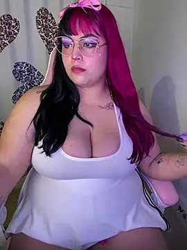 Snapshot of Pinky-Flower chatting on 01/22/25, 11:53 Pinky-Flower online show from 01/22/25, 11:53