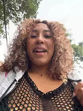 lauraltt online show from 01/12/26, 07:41