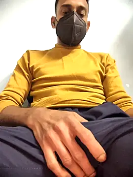 Snapshot of Treccy_91 chatting on 12/26/24, 04:53 Treccy 91 online show from 12/26/24, 04:53