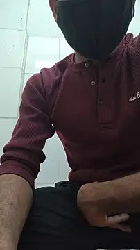 Snapshot of Treccy_91 chatting on 11/17/25, 07:08 Treccy 91 online show from 11/17/25, 07:08