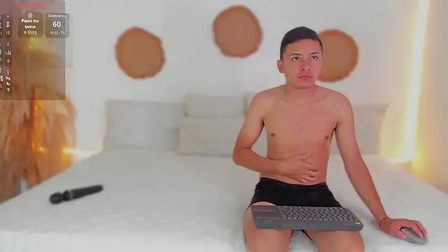 Snapshot of TifannyRossiii chatting on 12/21/25, 02:02 TifannyRossiii online show from 12/21/25, 02:02