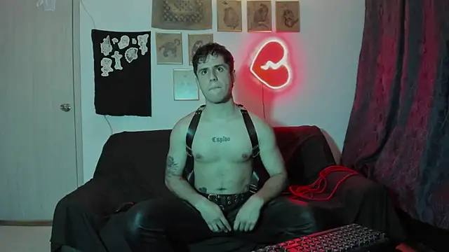 Snapshot of Antonello_Vannucci chatting on 01/11/25, 08:21 Antonello Vannucci online show from 01/11/25, 08:21