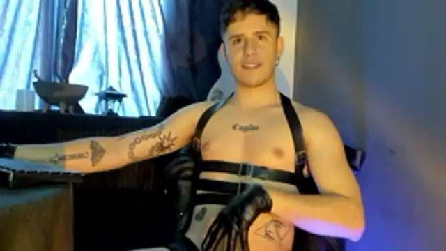 Snapshot of Antonello_Vannucci chatting on 11/07/25, 04:51 Antonello Vannucci online show from 11/07/25, 04:51