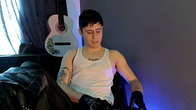 Antonello Vannucci online show from 11/21/25, 02:49